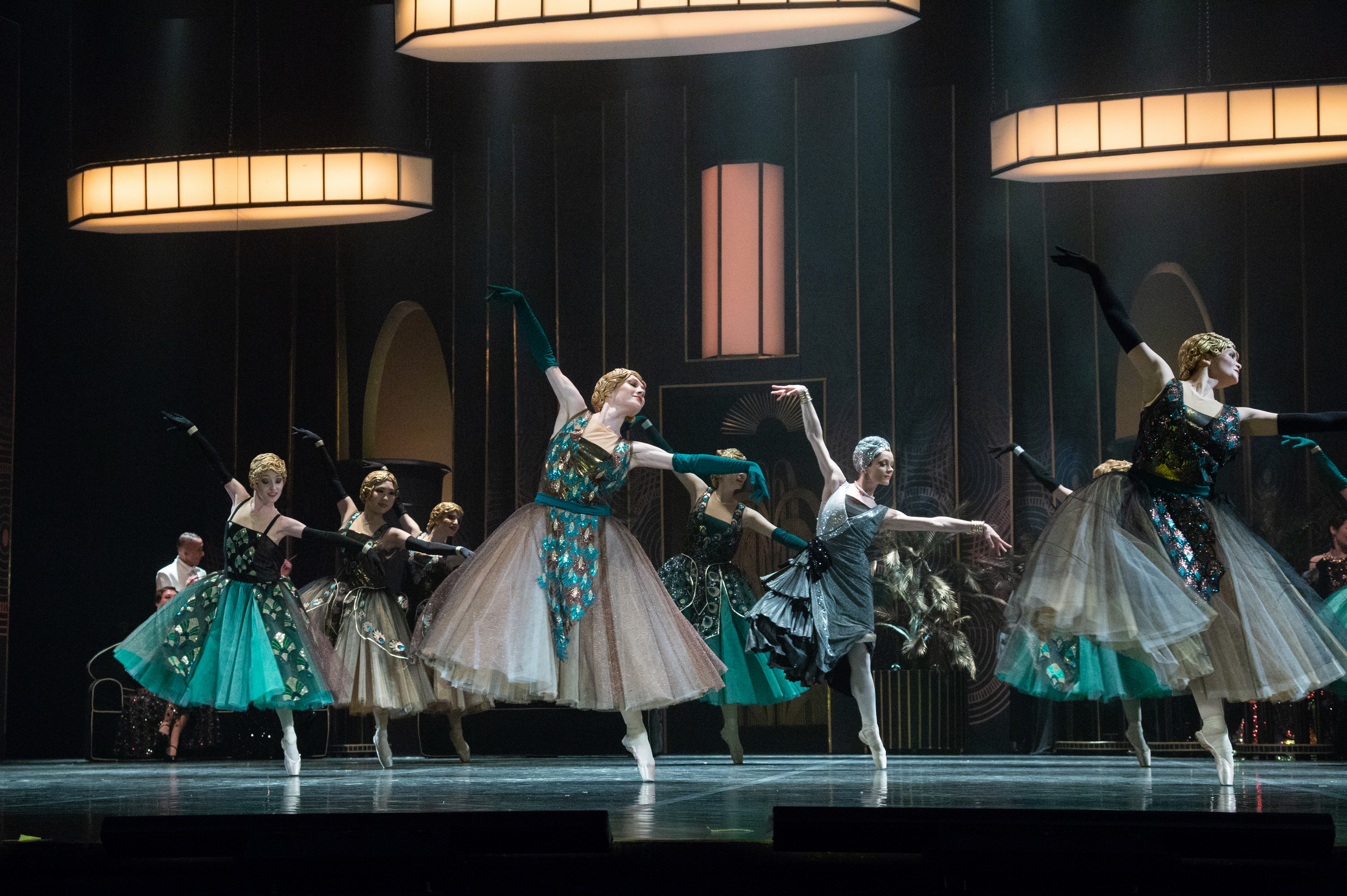 Транссексуал трахает жеті орыс жұп порно